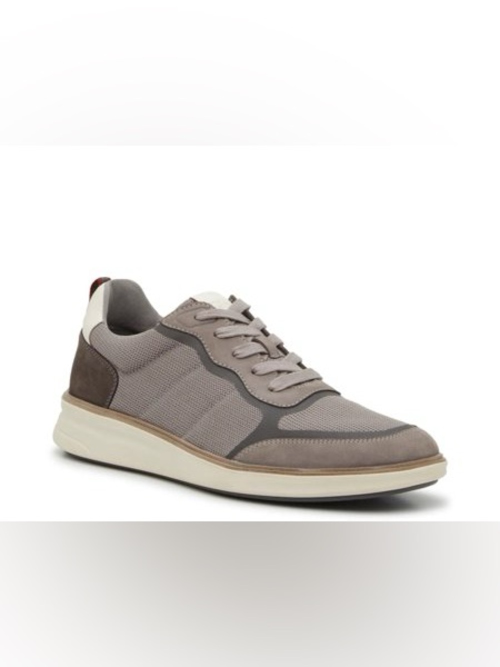 Vince Camuto Haldin Sneaker